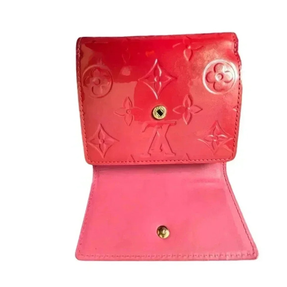 Louis Vuitton Women's Red Vernis Elise Wallet Logo Accents - Picture 4 of 11